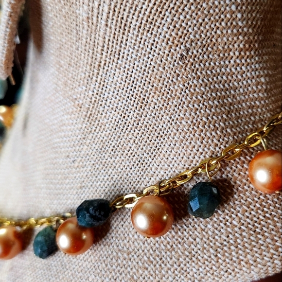 Vintage beaded necklace in colors of blue green and gold - Picture 2 of 4